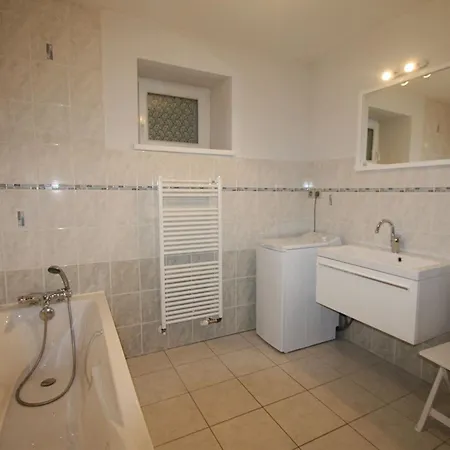 Spacieux Entre Epinal Et Gerardmer, Terrasse Privative, 5 Pers, Draps Inclus - Fr-1-589-273 Landhaus Docelles